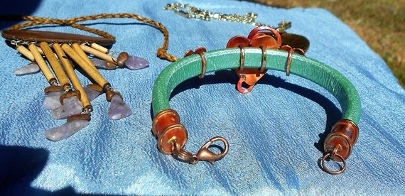 SALE Copper Heart Bracelet  Vintage Scrolled Hear… - image 4