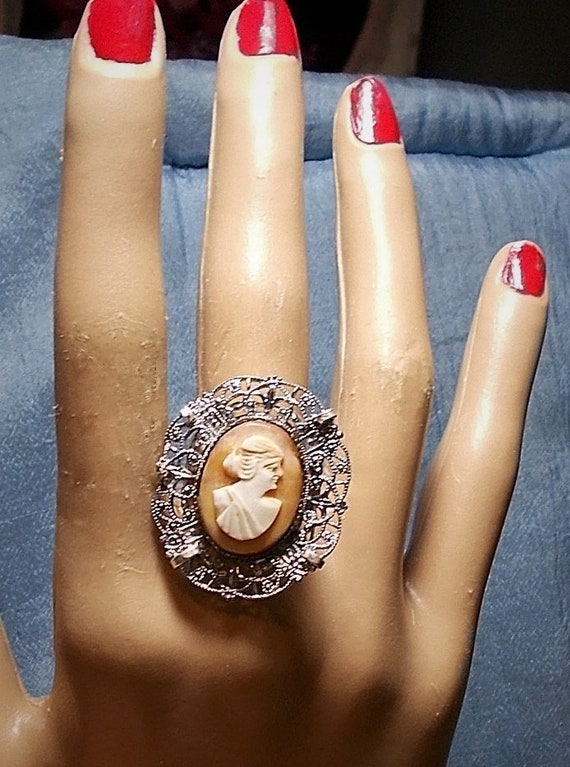 SALE Victorian Shell Cameo Ring, Hand Carved Carne