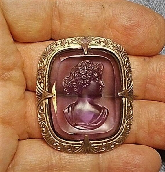Cameo gemstone deals