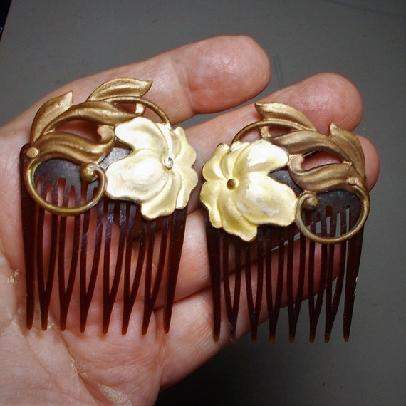 PAIR of Small OR DOLL Victorian Hair Comb Cellulo… - image 1