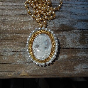 SALE Large Shell Cameo Pearl Necklace Vintage Hand Carved Shell Cameo I Embellished w/ Gold Seed Beads & Faux Pearl Brooch /Pendant 99.90 image 3