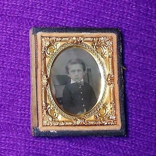 VICTORIAN AMBROTYPE 1/16 Plate Pocket Size Half Case 163 yr Old Darling Little Boy, Artist Tinted Double Glass shops Gold Color Pinchbeck Framed.
