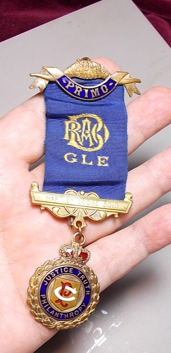 1949 Medal Ribbon Chatelaine w/ Date long pin, Har