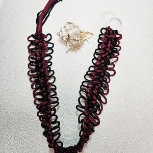 Hermit Crab Macrame Climbing Ladder Toy black/burgundy