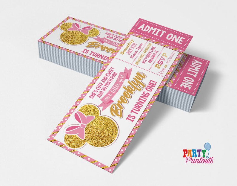 K&ouml;nnte beinhalten: Rosa-goldene Geburtstagseinladungen mit Minnie-Maus-Motiv. Die Einladungen lauten "Brooklyn wird eins!" und enthalten Veranstaltungsdetails. Das Design zeigt Polka Dots und die Worte "Zutritt f&uuml;r eine Person".