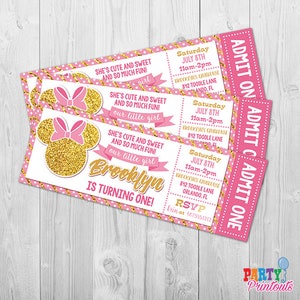 K&ouml;nnte beinhalten: Rosa-goldene Geburtstagsparty-Tickets mit Minnie-Maus-Motiv. Auf den Tickets steht "Brooklyn wird eins!" und enthalten Veranstaltungsdetails. Die Tickets haben einen rosa gepunkteten Rand und die Worte "Zutritt f&uuml;r eine Person".