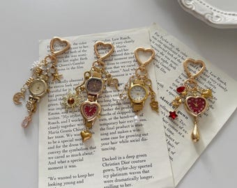Cute Heart Watch Keychain,Gold Charm Bag Accessory,Y2K Punk Pants Accessory,Vintage Mini Watch Pendant, Charm for Handbag Backpack Gift Idea