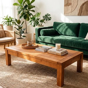 Peut inclure: Ensemble de trois mugs en céramique avec une finition mate et mouchetée. Les tasses sont de couleur crème, marron clair et marron foncé. Design simple et minimaliste, parfait pour le café ou le thé.