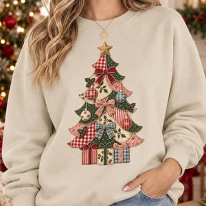 Christmas Tree Sweatshirt, Faux Patchwork Print with Bows, Vintage Style Holiday Crewneck
