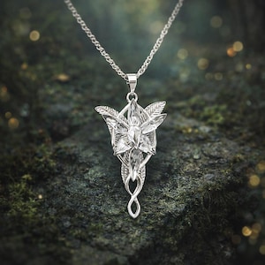 Collier Arwen Evenstar : pendentif en argent avec cristal et zircone cubique