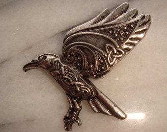 Pagan Celtic Knot Morrigan Flying Crow W Triquetra On Wing w Crow Toggle