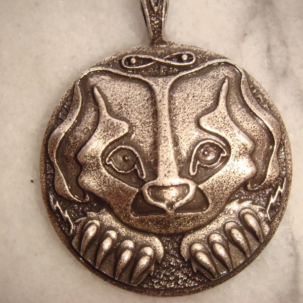 Pewter Pagan Celtic Badger Pendant & Triquetra toggle