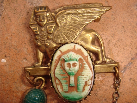 Vintage Art Deco Egyptian Revival Style Winged Sp… - image 2