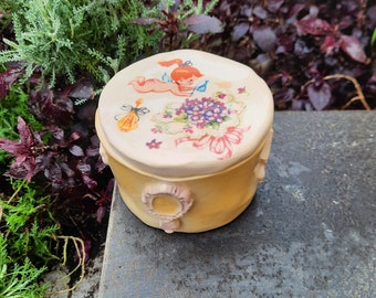 Cute Nostalgic Jewelry ceramic box, sweet fairy with beauty accessories -. Multipurpose/Cotton Box. Flat Lid