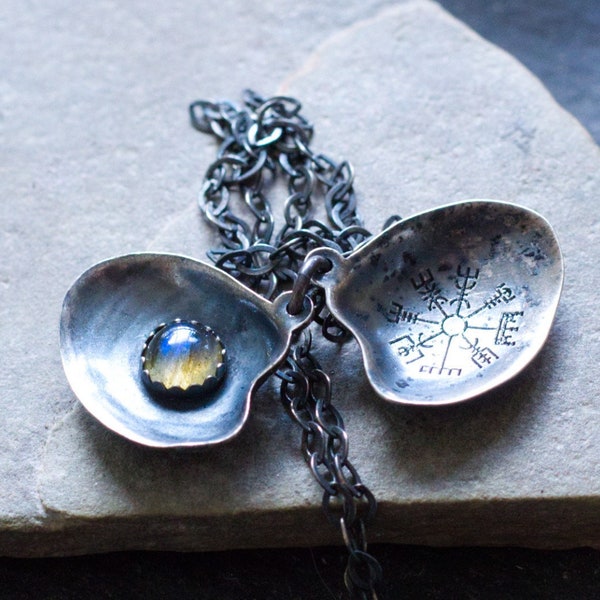 Vegvisir + Labradorite Pendant - Clamshell Locket - Viking Woman Jewelry - Norse Mythology - Pagan