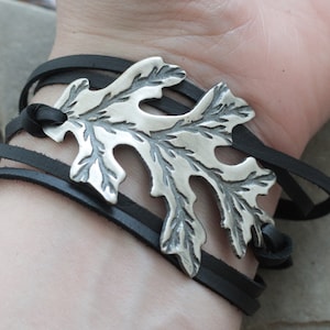Oak Leaf Bracelet - Leather Wrap Bracelet - Nature Jewelry - Witchy - Forest - Shaman - Viking Style - Pagan - Green Witch