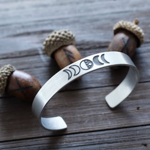 Moon Phase Bracelet - Moon Phases - Witchcraft Jewelry - Sister Witches - Coven - Pagan