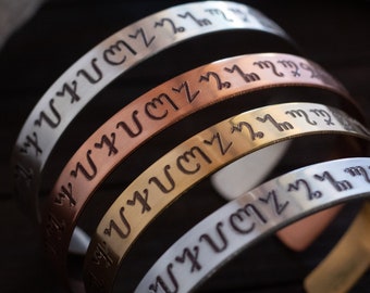 Bracelet alphabet thébain - alphabet des sorcières - runes d'Honorius - fabrication de sorts - bijoux - sorcellerie - wicca - païen