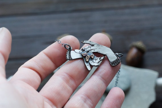 Magic Hands with Runes Pendant - Odin's Discovery of the Runes Necklace - the Norns - Seiðr - Seidr