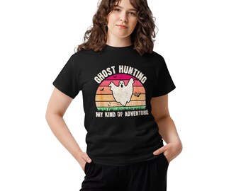 ゴーストハンターTシャツ、レトロな夕日の不気味なキャンプTシャツ、ハロウィンアドベンチャーシャツ