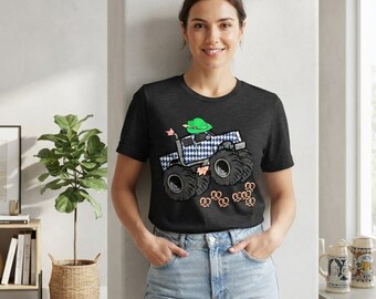 モンスタートラックTシャツ、おもしろい4x4オフロードグラフィックTシャツ、カウボーイハットプレッツェルトラック