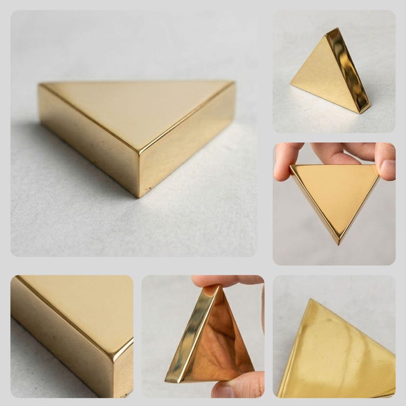 K&ouml;nnte beinhalten: Goldfarbenes, dreieckiges Objekt mit solidem, geometrischem Design. Das Objekt hat eine glatte, reflektierende Oberfl&auml;che und scheint aus Metall zu sein. Die Form ist ein perfektes gleichseitiges Dreieck. Das Objekt wird in mehreren Ansichten gezeigt.