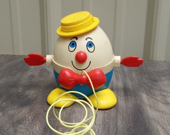 Vintage Fischer Price Humpty Dumpty Pull Toy - - FREE SHIPPING