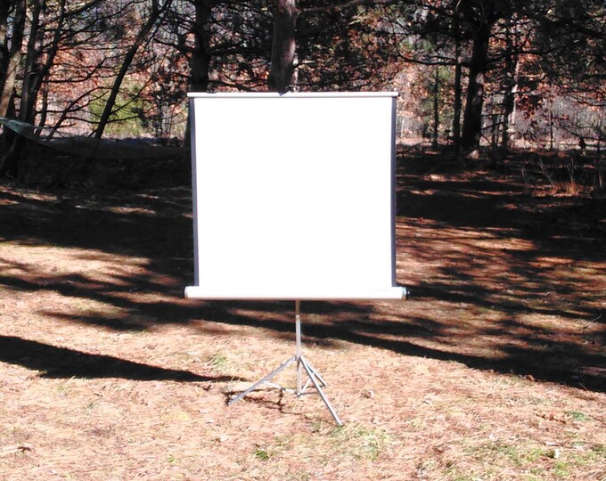 Vintage Projector Screen With Stand Radiant Picture Projector Screen