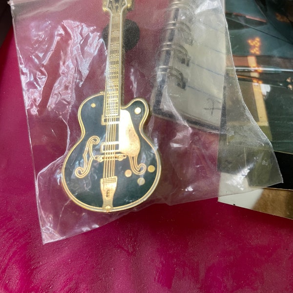 Vintage 80’s Gretsch guitar pin lapel pin green enamel