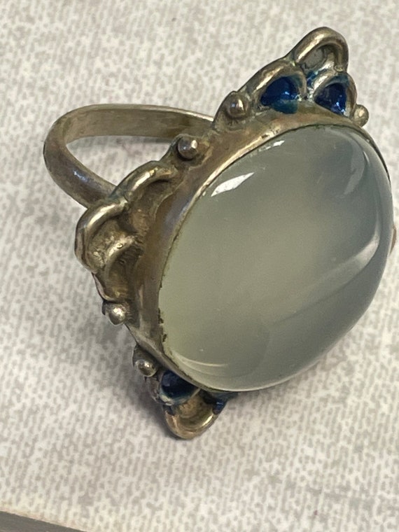 Beautiful blue chalcedony ring. Silver. Large ston