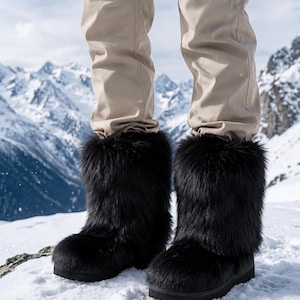 Schwarze Winterstiefel aus Kunstfell, warme Bergschuhe, flauschige Schneestiefel