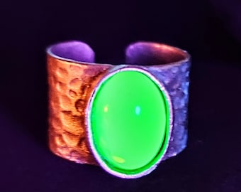 Uranium Glass Modern Hammered Band Glowing Art Nouveau Adjustable Ring!!!