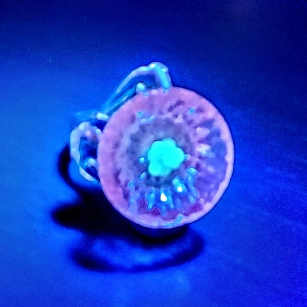 Uranium Glass Flower (Pink Selenium) Glowing Art Nouveau Ring!!! Blue Depression Glass