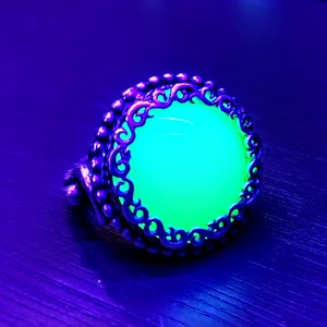 Uranium Glass Glowing Art Nouveau Ring!!!
