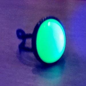 Uranium Glass Glowing Art Nouveau Ring!!!