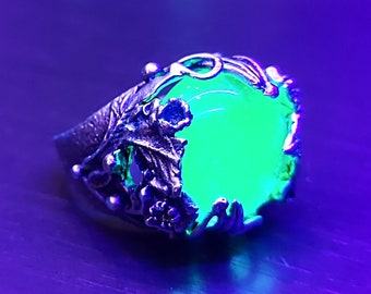 Anello Art Nouveau regolabile con pietra trasparente e vetro all'uranio!!!