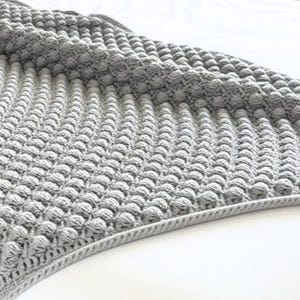 Frosted Berry Throw – Elegant gehaakt dekenpatroon met textuur (PDF) | Geschikt voor beginners afbeelding 2