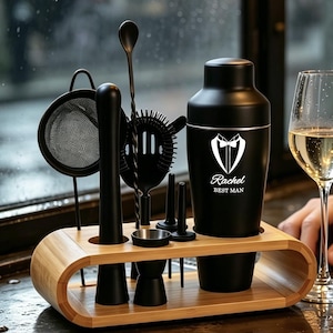 Gravierter Stahl Matt Schwarzer Cocktail / Alkohol Shaker Set mit 8 Barware, personalisierter benutzerdefinierter Getränkemixer, Barkeeper-Werkzeug, Geschenk für ihn