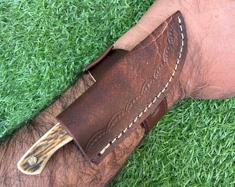 Mini coltello da caccia fatto a mano in acciaio Damasco - impugnatura in cervo, fodero da polso in pelle