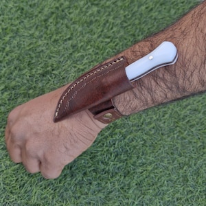 Personalised Wrist Knife with Leather Sheath – Handmade Arm Mounted Mini Dagger - Unique Tactical Gift for Men