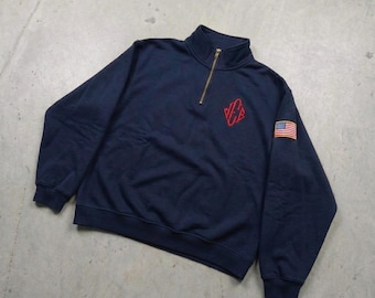 Geborduurd J.E.E. Epstein-sweater met kwartrits, meme-shirt, Jeffrey JEE-monogram-uniseks sweater, Jeffrey Epstein-borduurwerkmerchandise