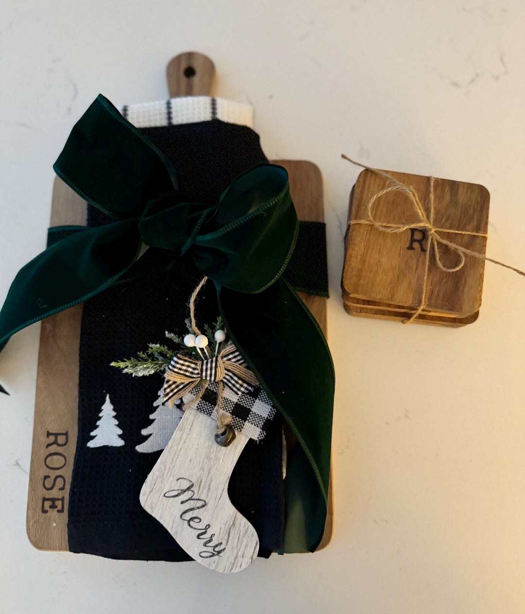 Personalized Christmas Cutting Board Gift Set – Rustic Holiday Kitchen ...