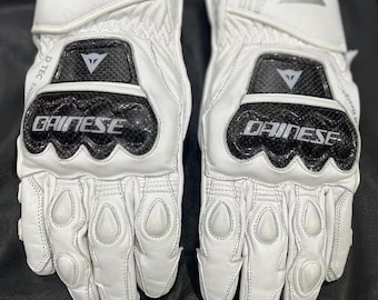 Guantes de moto Dainese de cuero blanco para competición – Protección de nudillos de carbono – Moto deportiva