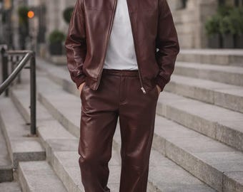 Bordeauxrode lederen trainingspak voor heren – leren jas en broek, combi-set, stijlvolle streetwear-outfit