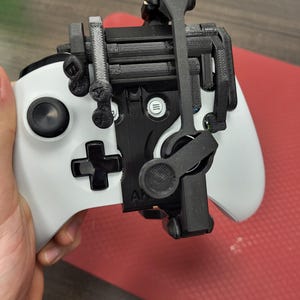 Modificación del mando de Xbox One para usarlo con una sola mano