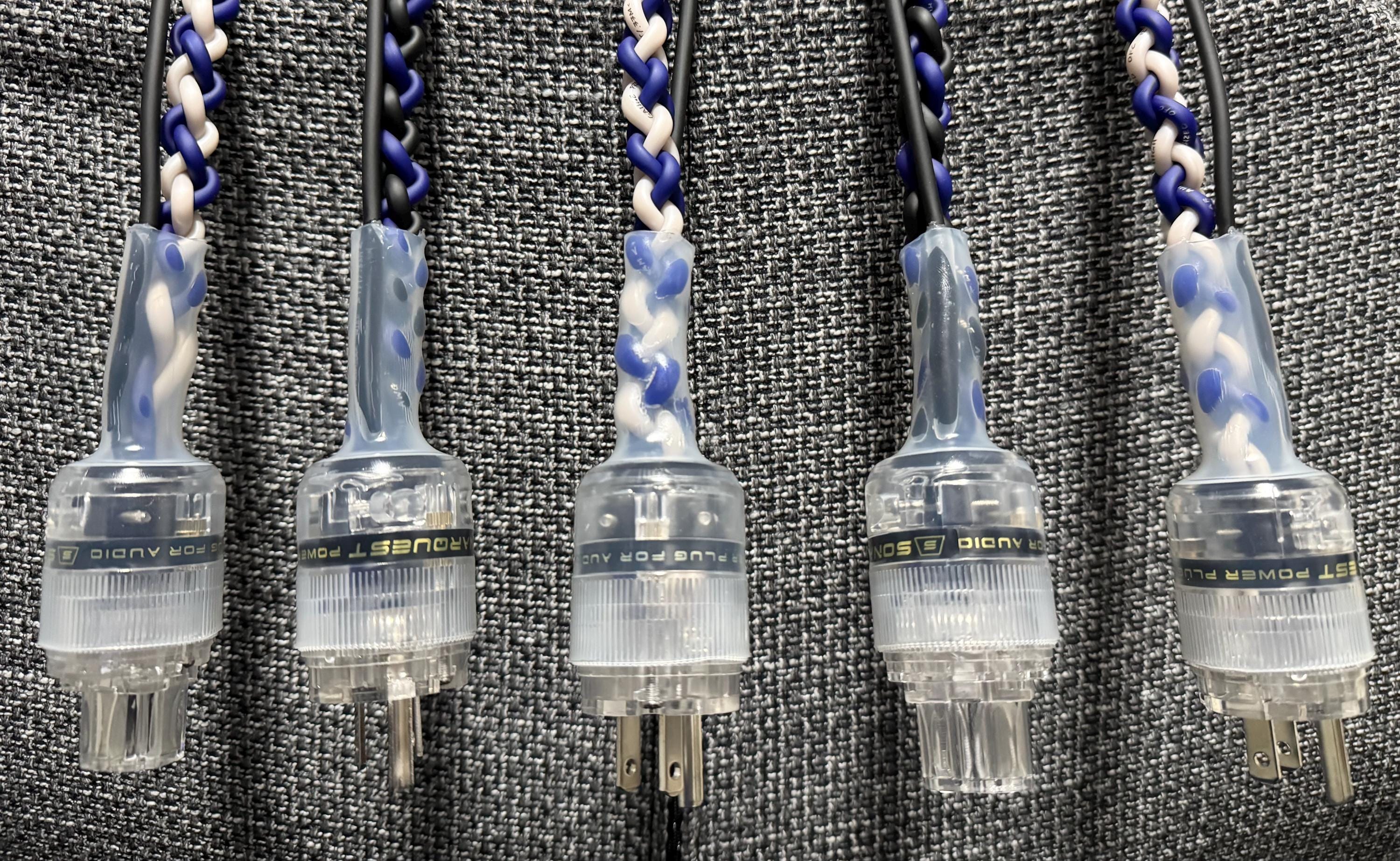 Rigel Copper Rigel - 6 Foot Power Cable Blue/white Pearl OFC, Red Copper Plugs. (9 ...