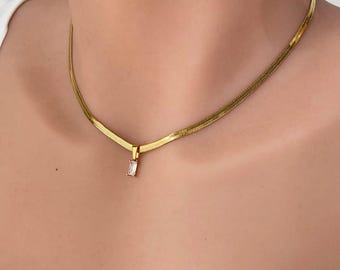 Minimal Gold Chain Necklace with Crystal Pendant | Elegant Dainty Necklace for Women | Everyday Jewelry Gift