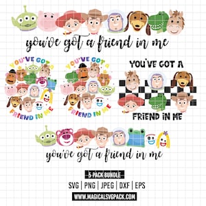 Może przedstawiać: Cyfrowy pakiet projektowy zawierający pięć wariant&oacute;w ilustracji postaci z Toy Story, w tym Chudego, Buzza Astrala i innych, w połączeniu z tekstem "you've got a friend in me". Wymienione formaty plik&oacute;w to SVG, PNG, JPEG, DXF oraz EPS.