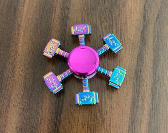 Iridescent Hammer Force Fidget Spinner Desk Gadget - Spin your hammer on the go!