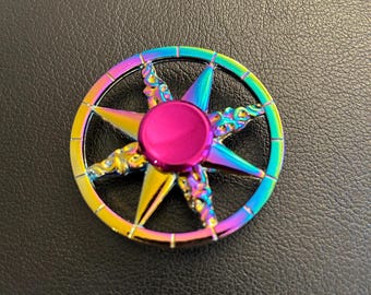 Iridescent Star Compass Fidget Spinner: Rainbow Metal Focus EDC Tool